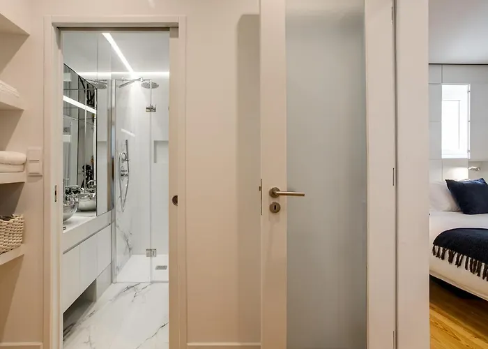 Chic & Trendy T.m. Flat *